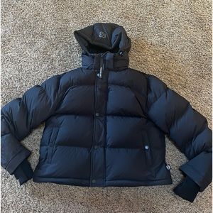 Aritzia Super Puff Shorty